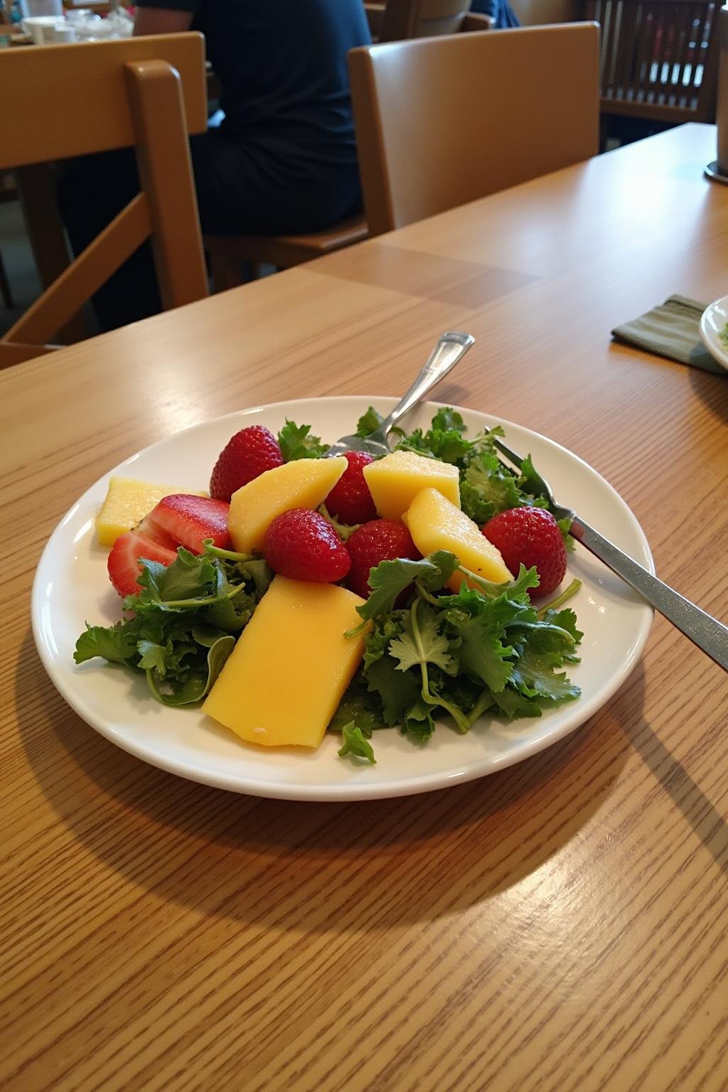 Nutritious meal with fruits and vegetables, emphasizing eating in sync with hormonal changes